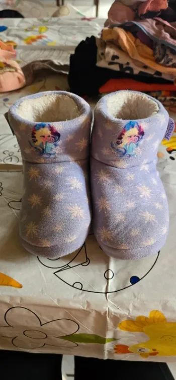 Chausson reine des neiges