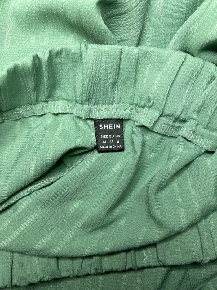 Pantalon à jambes larges vert Shein - Taille 38/M - photo numéro 4
