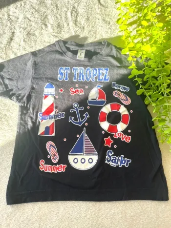 Très jolie tee shirt à courte manche petit garçon