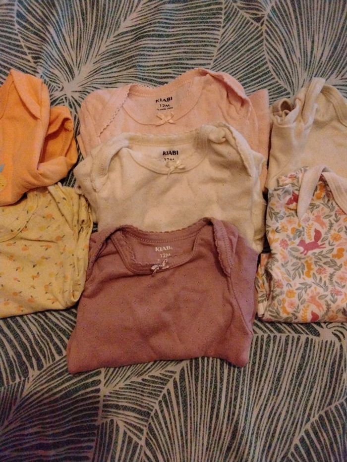 Lot 7 bodies bebe fille – 12 mois et 18 mois - photo numéro 3