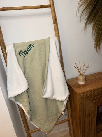 Couverture bébé personnalisée brodée