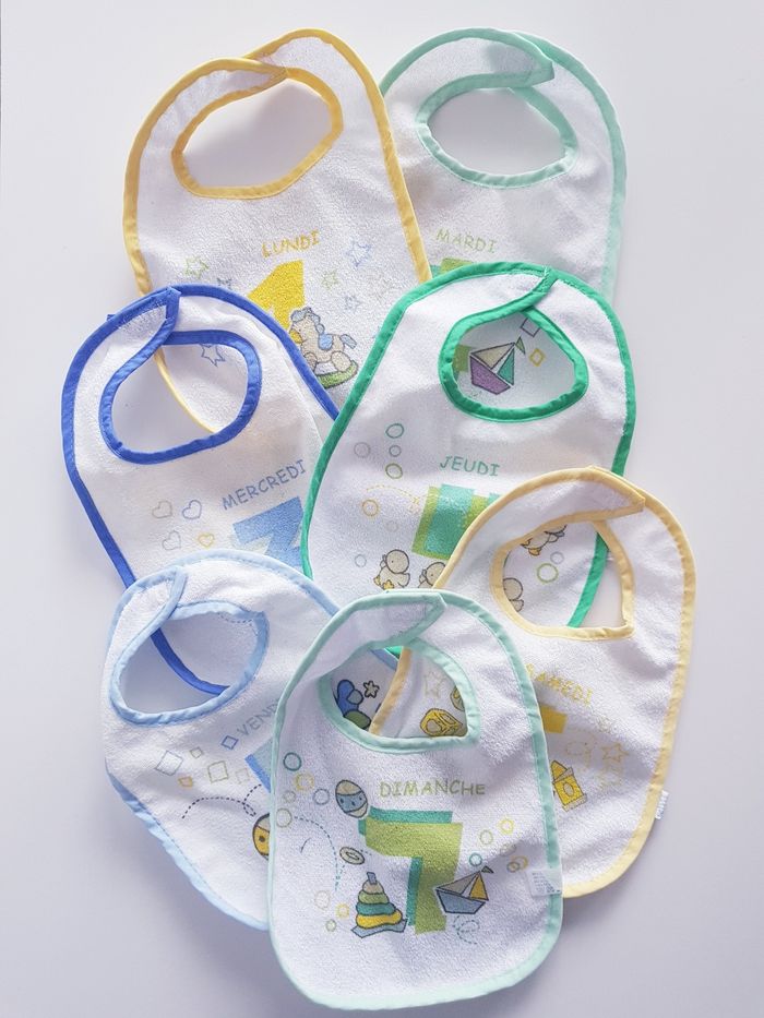Baby Bear - Lot de 7 bavoirs - Doublure plastifié - Jours de la semaine - photo numéro 2