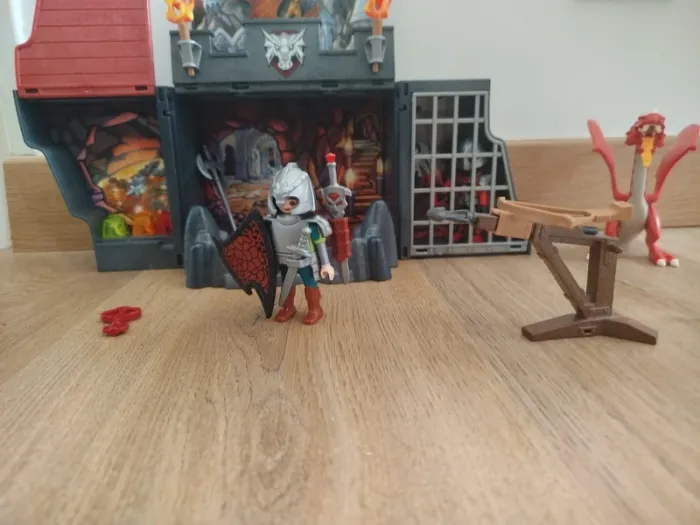 Prison Playmobil avec dragon et guerrier - photo numéro 2