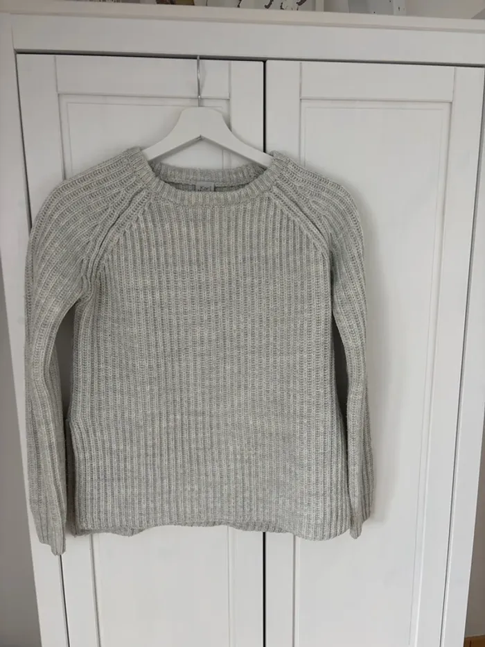 Pull XS Karl Marc John