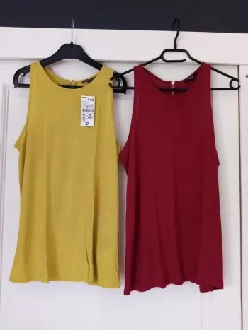 Lot de 2 débardeurs t-shirt Kiabi taille M bordeaux vert