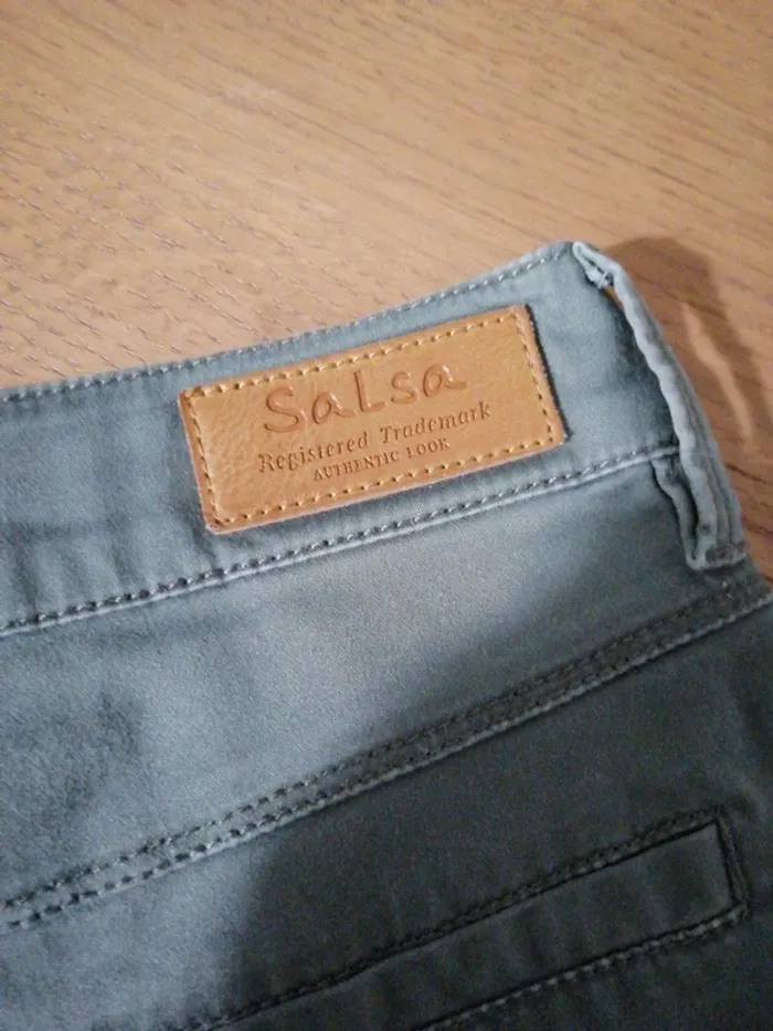 Pantalon vert kaki Marque salsa Taille 34