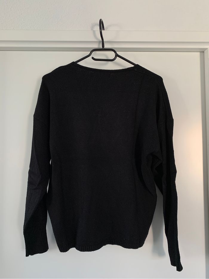 Pull col V noir - photo numéro 2