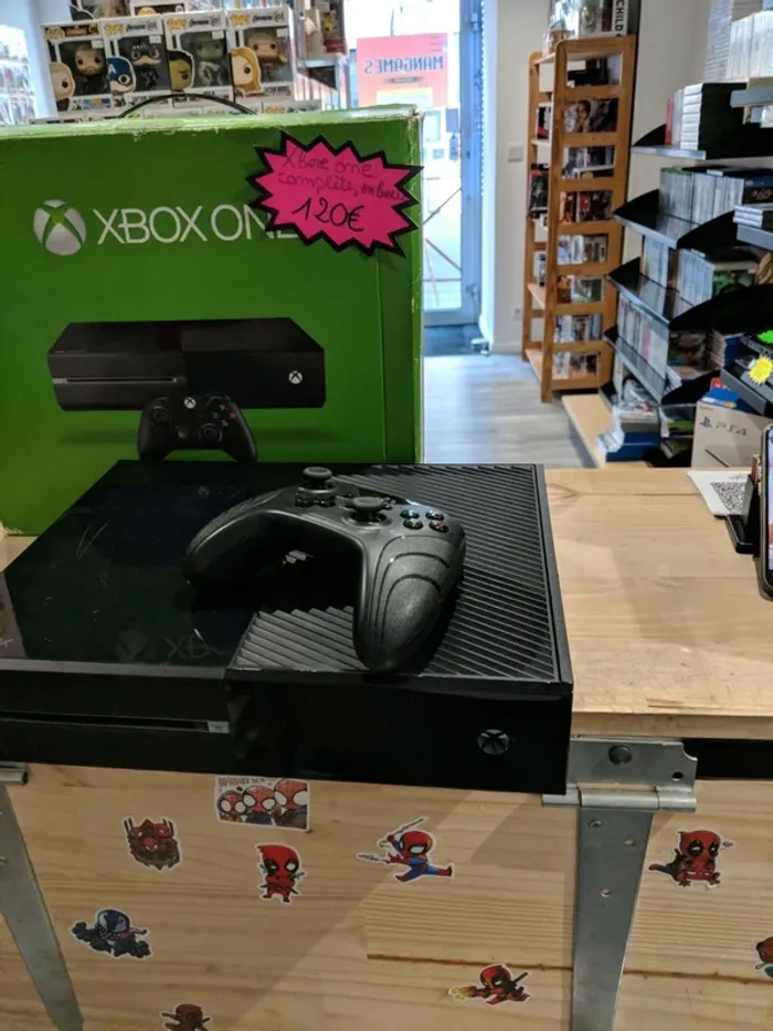 Xbox One en boîte + manette UnderControl - photo numéro 3