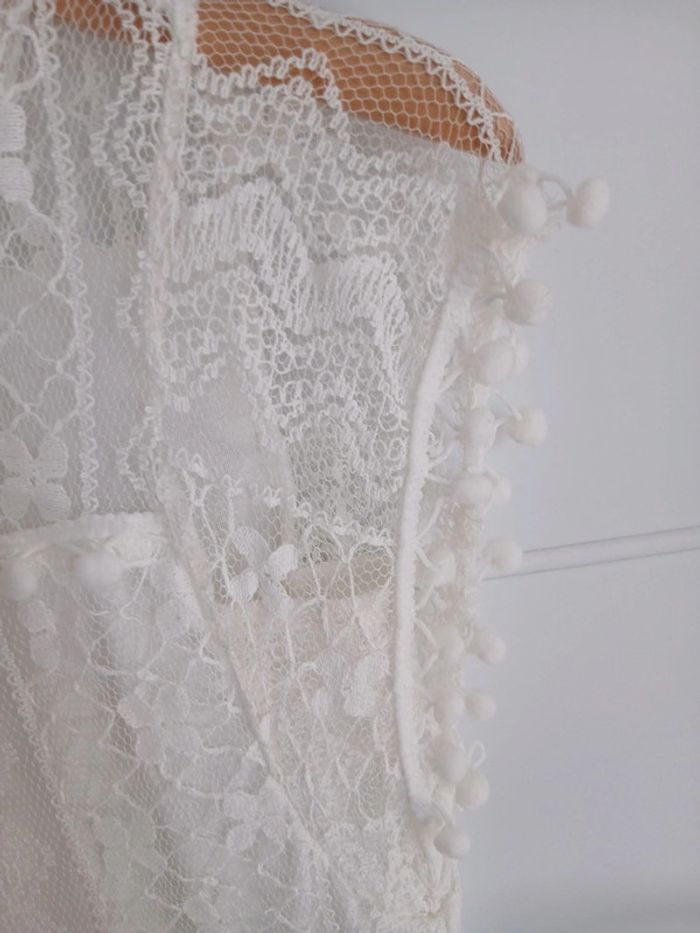 Robe en dentelle - photo numéro 3