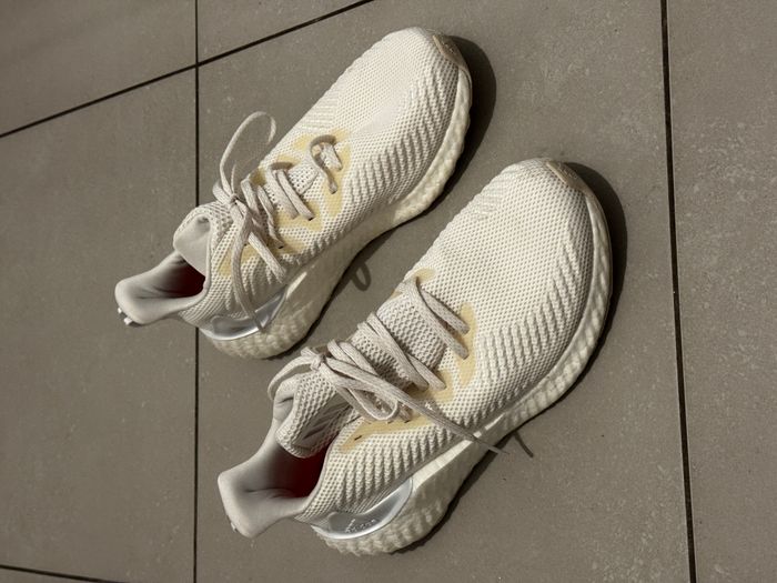 Adidas Alphaboost Cloud White FR 42 - US 8.5
