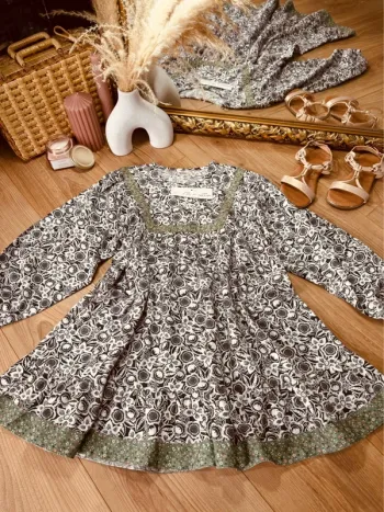 Taille 8 ans robe fille TAO noire et verte * fleurs * 🌹