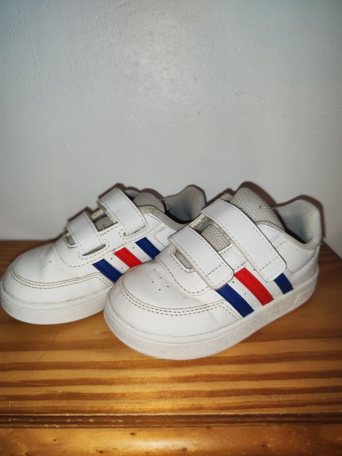 Basket adidas bleu et rouge - photo numéro 3