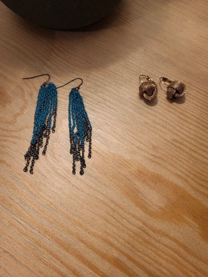Lot de deux paires de boucles d'oreilles
