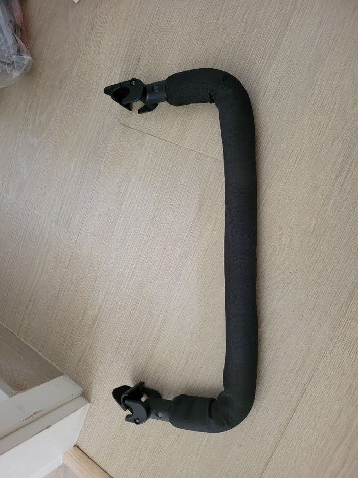 Bugaboo Bee 3 avec auvent supplémentaire, imperméable et porte-gobelet - photo numéro 3