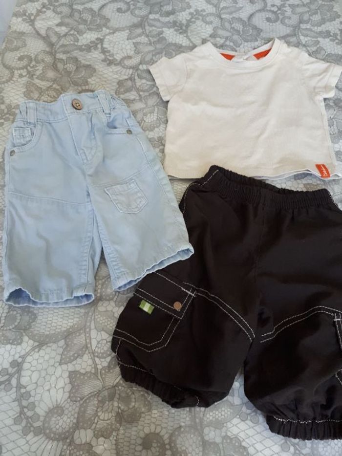 Lot 2 bermudas et haut garçon