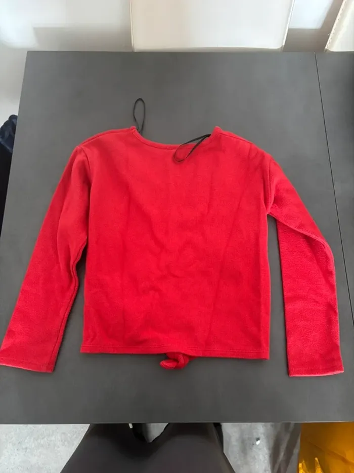 Pull rouge 8 ans - photo numéro 3