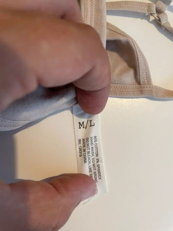 Brassière taille M tour de cou - photo numéro 5