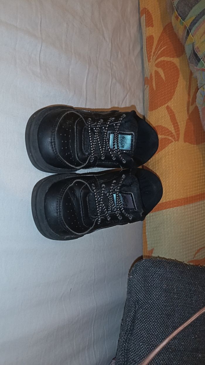 Basket puma enfant taille 24