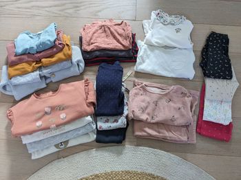 Gros lot de vêtements fille 24 -36 mois