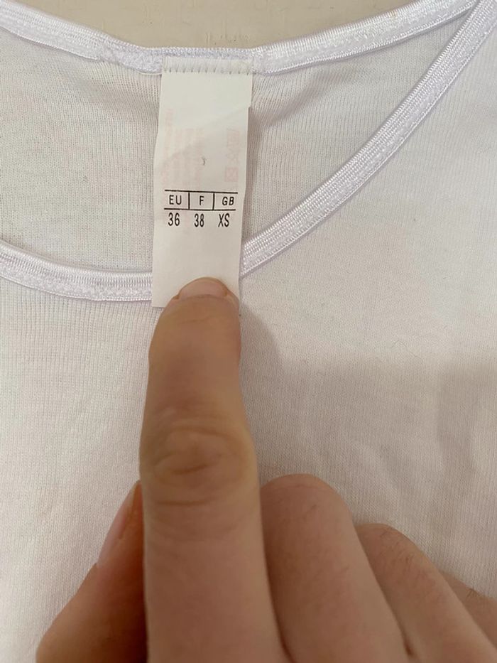 Débardeur blanc - photo numéro 3