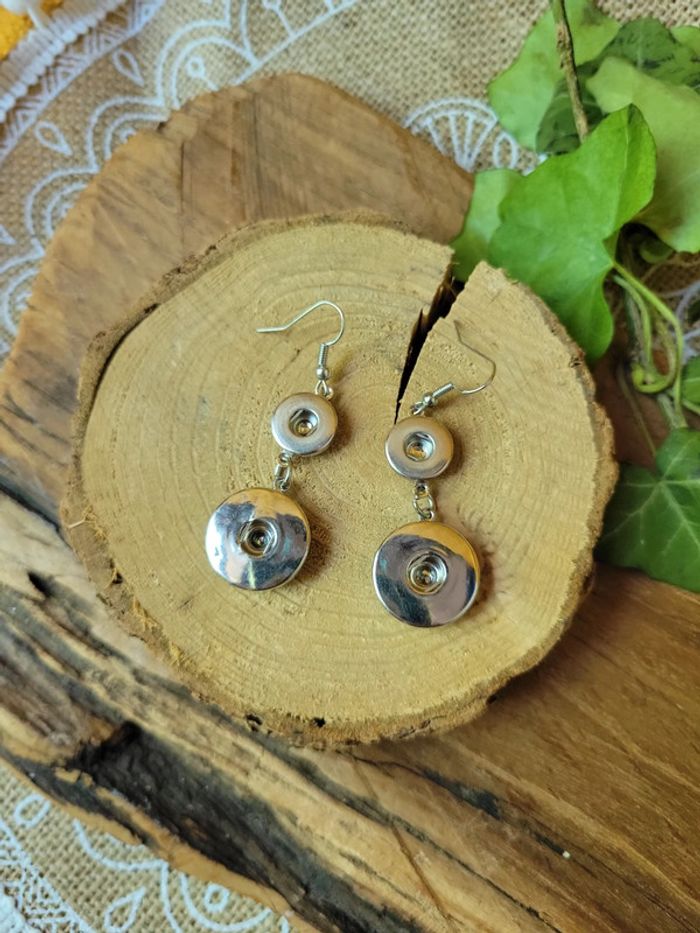 Support boucles d'oreilles double pour boutons pressions 12mm et 18mm