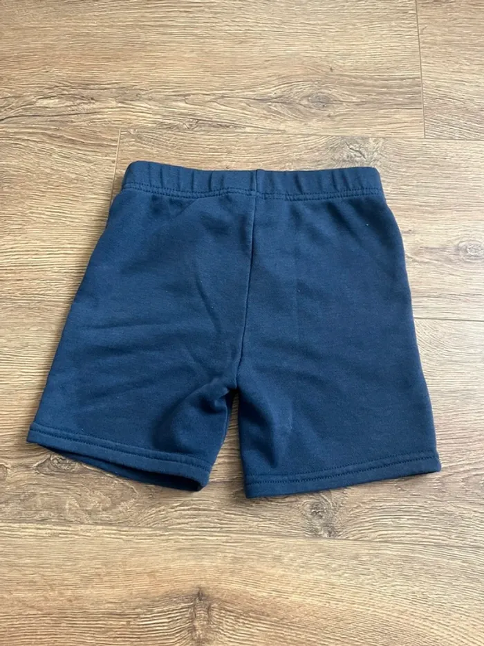 Short Primark 24/36 mois - photo numéro 2