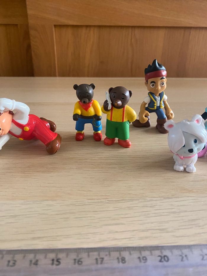 Jouets figurines Disney Minnie mouse petit ours brun Mario Nintendo Hulk - photo numéro 3