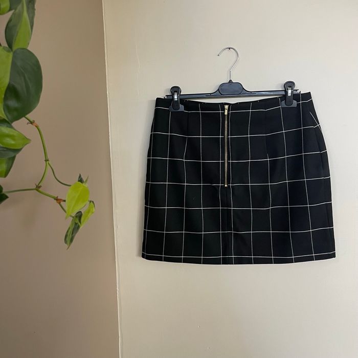 Jupe courte noire à carreaux blancs H&M taille 42 zip doré devant style graphique V062 - photo numéro 8