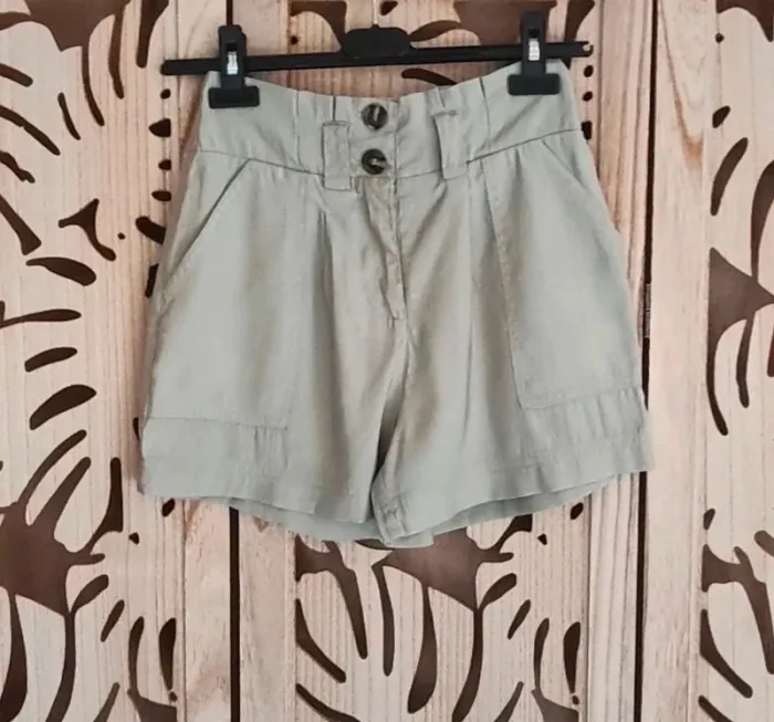 Short fluide T 32 Amisu - photo numéro 3