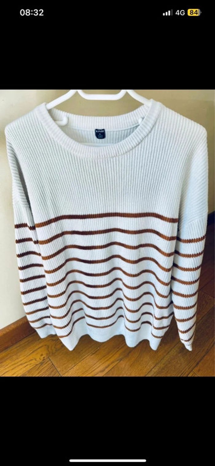 Pull kiabi taille XL marinière blanche à rayure marron col rond - photo numéro 3
