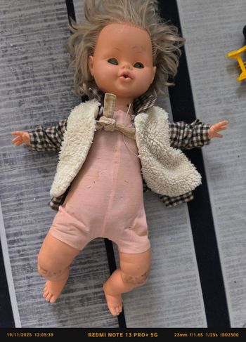 Poupée abîmé ne marche pas