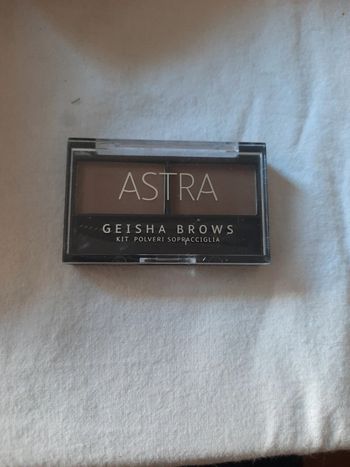 Kit de maquillage sourcil ou paupières