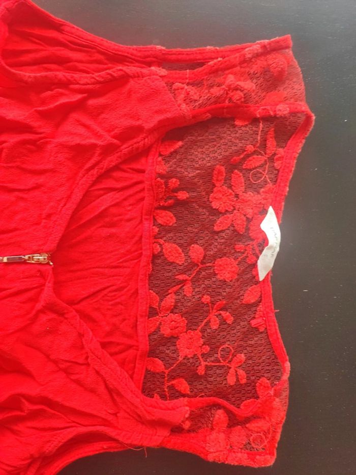 Haut rouge - photo numéro 2