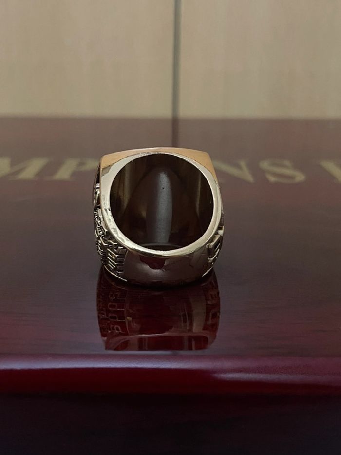 Bague NBA Lakers - photo numéro 4