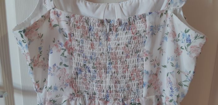 Robe fluide à fleurs taille M neuve - photo numéro 4