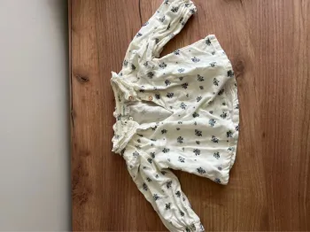 Blouse fleuri bébé 1 mois