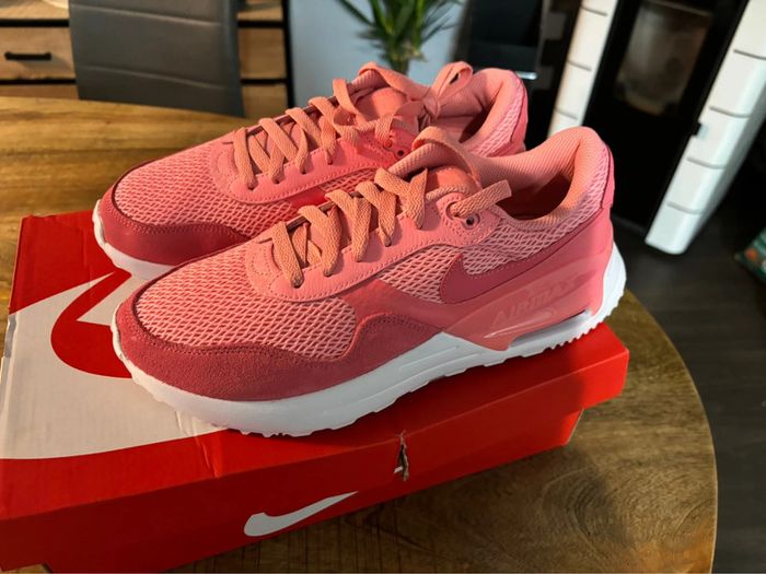 Nike Air Max P.42,5 Neuves - photo numéro 3