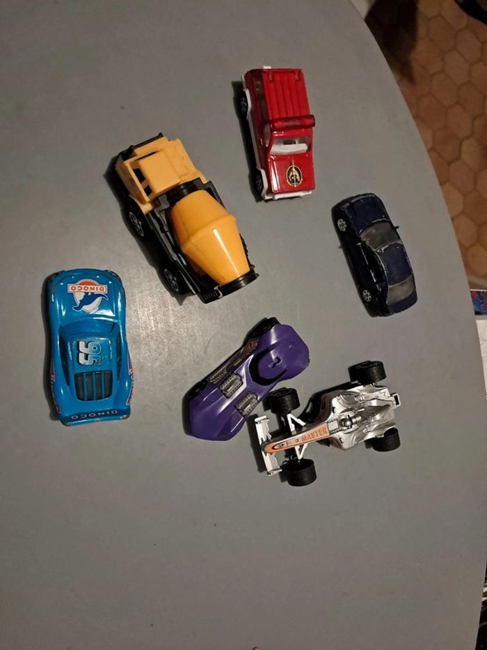 Lot de 6 voitures toutes marques