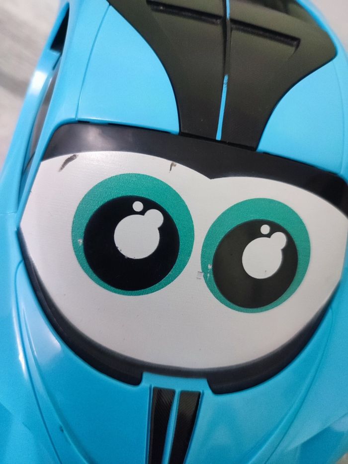 Voiture télécommandée avec volant - photo numéro 2