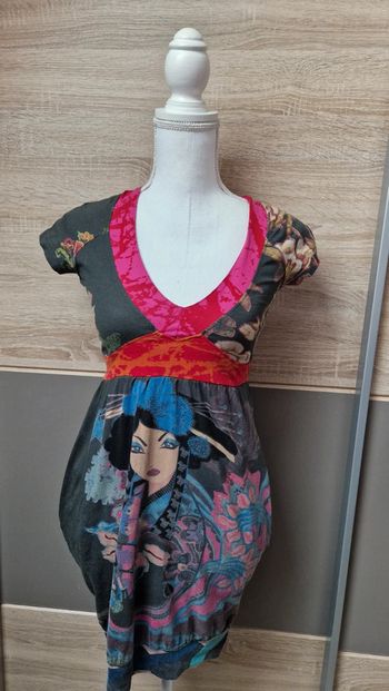 Robe Desigual.