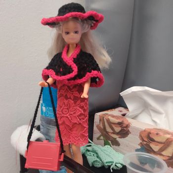 Vêtements pour Barbie 3+1 €