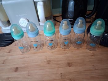 Petits. Biberons en verre