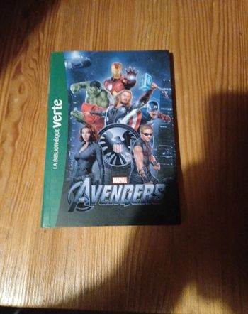 Livre bibliothèque verte - Avengers