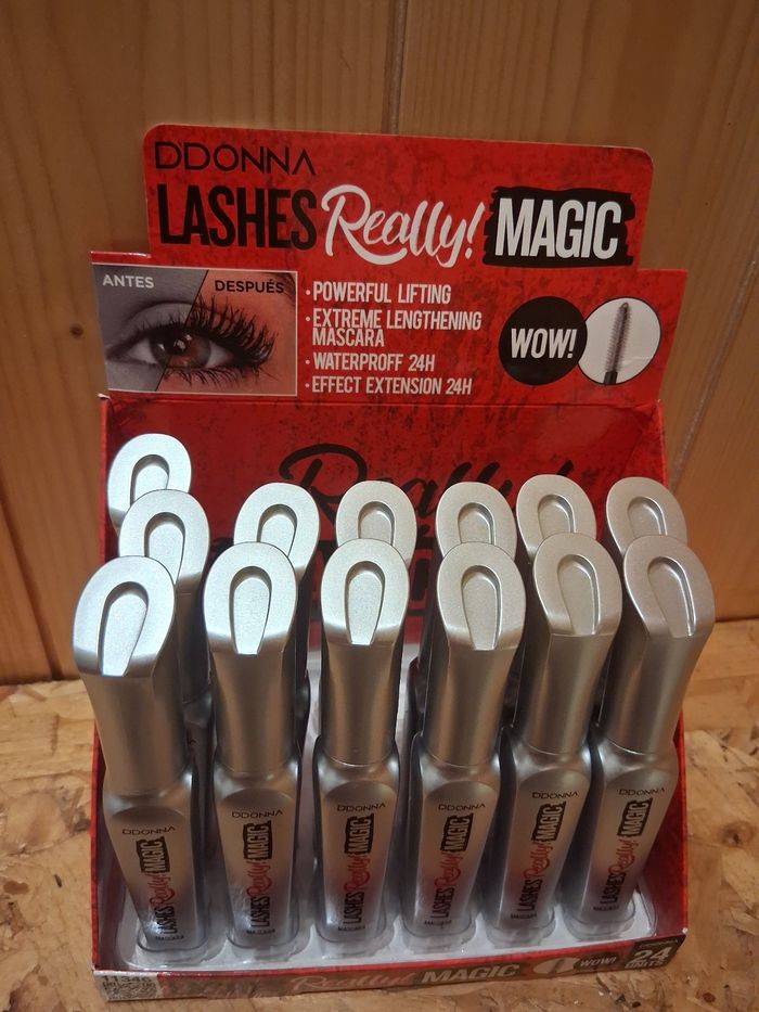 Mascara noir extra volume effet faux cil waterproof 2,50e - photo numéro 2