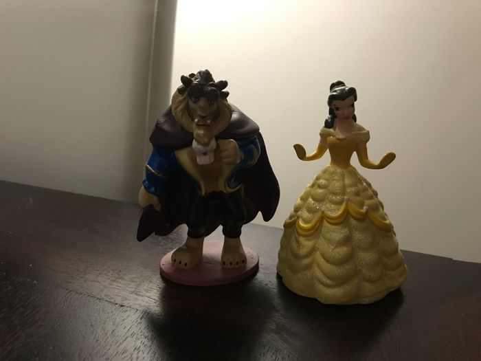 Figurine  princesse belle et la bete