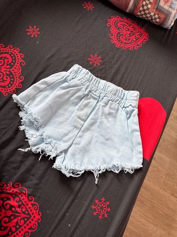 Short jeans