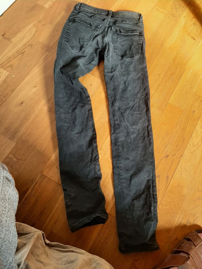 Pantalon noir taille 34 délavé marque celio