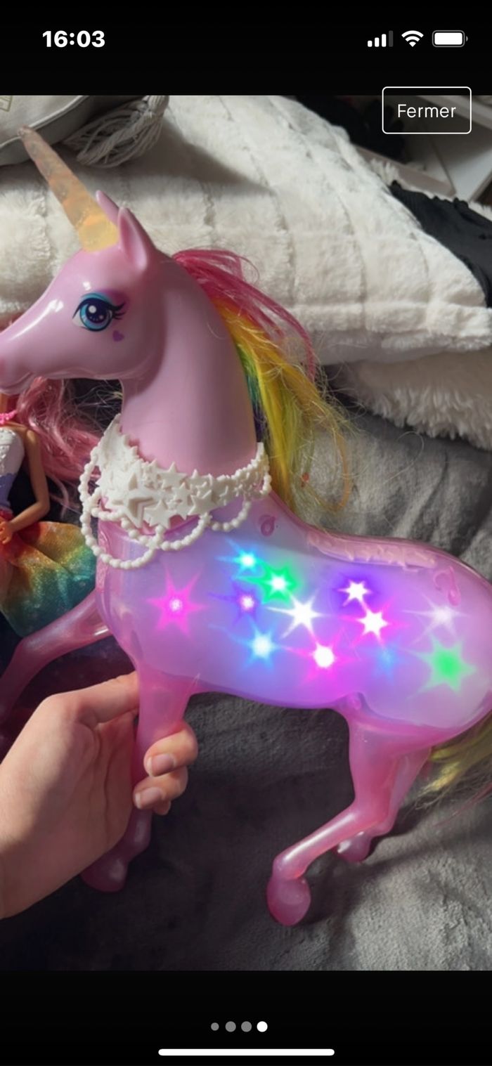Barbie et son poney magique - photo numéro 4