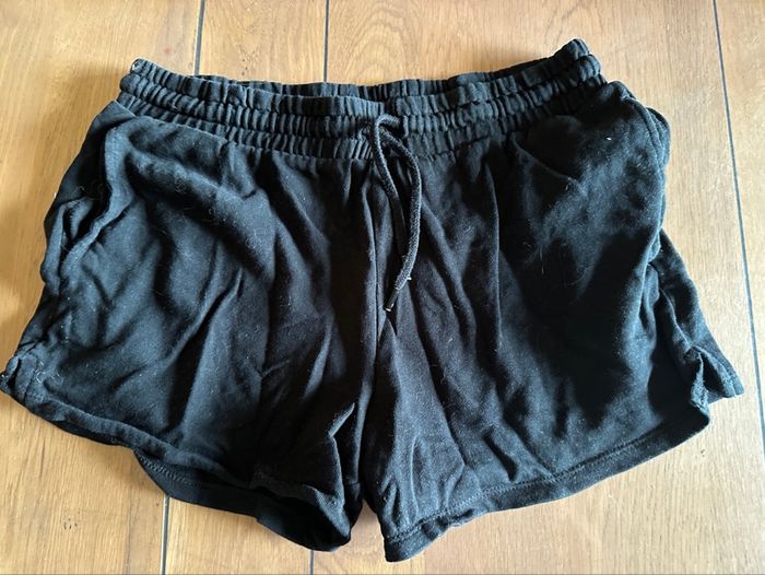 Short noir Kiabi Taille M