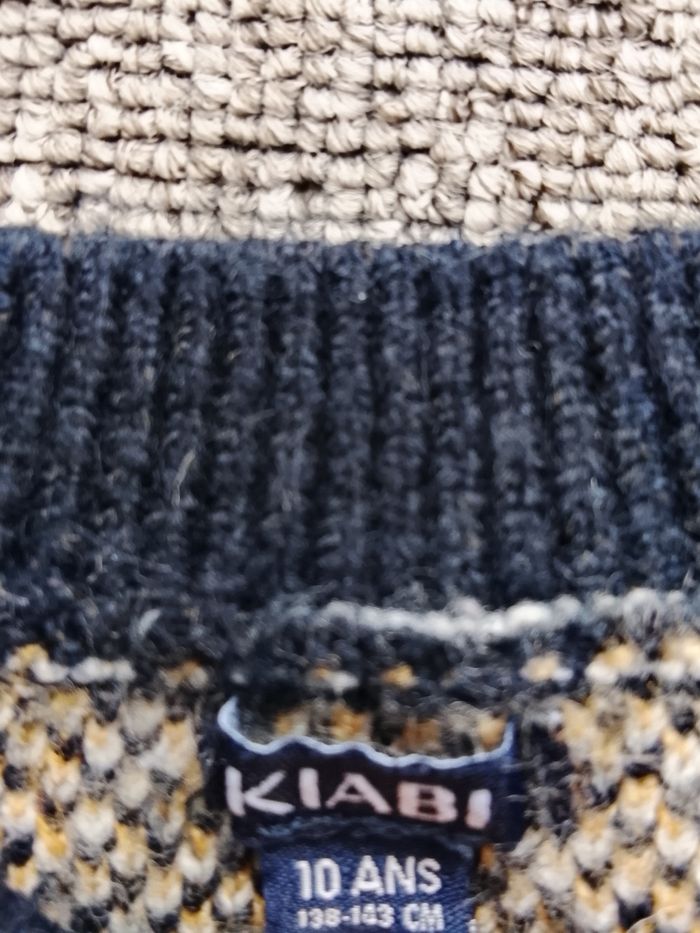 Pul  de Kiabi pour enfants Taille 10 ans - photo numéro 2